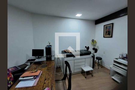 Casa à venda com 6 quartos, 236m² em Catete, Rio de Janeiro