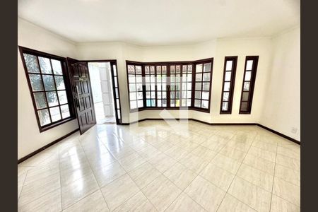 Casa à venda com 4 quartos, 120m² em Vargem Grande, Rio de Janeiro