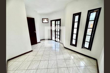Casa à venda com 4 quartos, 120m² em Vargem Grande, Rio de Janeiro