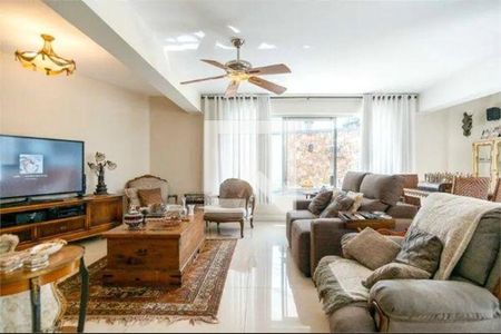 Casa à venda com 3 quartos, 320m² em Vila Inah, São Paulo