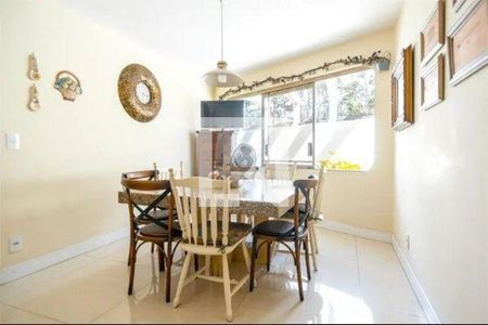 Casa à venda com 3 quartos, 320m² em Vila Inah, São Paulo