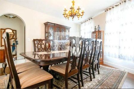 Casa à venda com 3 quartos, 320m² em Vila Inah, São Paulo