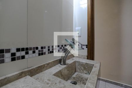 Lavabo de apartamento para alugar com 2 quartos, 60m² em Jundiapeba, Mogi das Cruzes