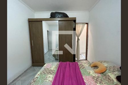 Quarto 1 de casa para alugar com 2 quartos, 120m² em Jardim Ester Yolanda, São Paulo