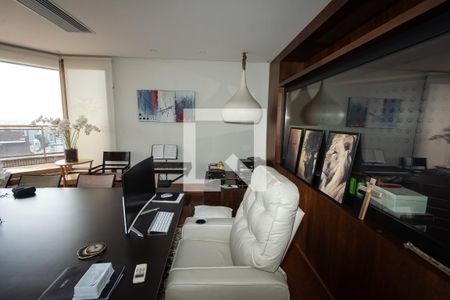 Sala de apartamento para alugar com 4 quartos, 757m² em Petrópolis, Porto Alegre