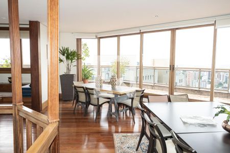 Sala de apartamento para alugar com 4 quartos, 757m² em Petrópolis, Porto Alegre