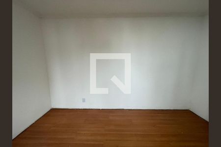 Quarto de casa à venda com 2 quartos, 135m² em Conjunto Residencial Butanta, São Paulo