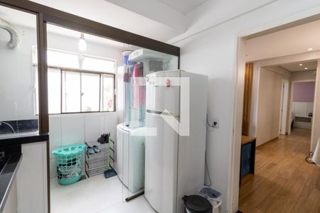 Cozinha e Área de Serviço de apartamento à venda com 2 quartos, 62m² em Cavalhada, Porto Alegre