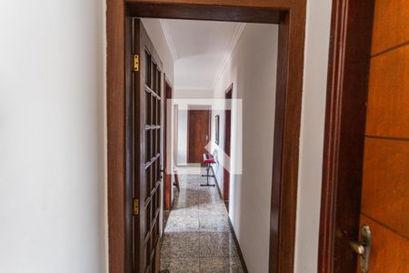 Corredor de apartamento à venda com 4 quartos, 180m² em Ipiranga, Belo Horizonte