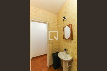 Banheiro de casa à venda com 1 quarto, 75m² em Vila Bertioga, São Paulo
