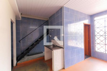 Sala/Cozinha de casa para alugar com 3 quartos, 290m² em Vila Bertioga, São Paulo