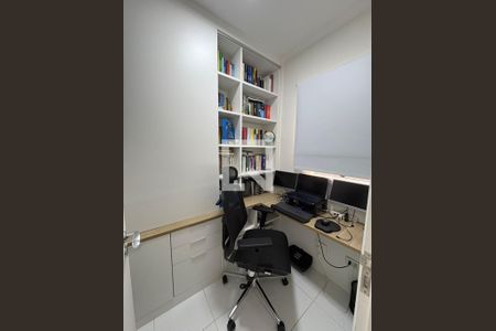 Quarto de apartamento à venda com 4 quartos, 160m² em Chora Menino, São Paulo