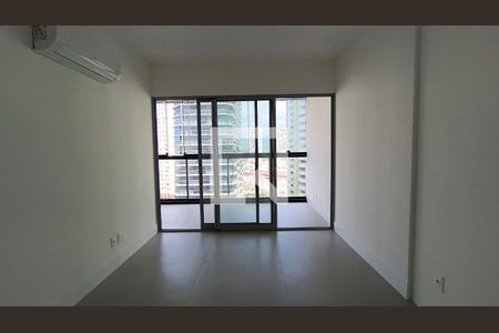 Suíte  de apartamento para alugar com 2 quartos, 84m² em Recreio dos Bandeirantes, Rio de Janeiro