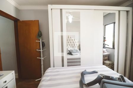 Quarto 1 de casa para alugar com 2 quartos, 72m² em Vila Romero, São Paulo