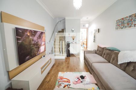 Sala de casa para alugar com 2 quartos, 72m² em Vila Romero, São Paulo