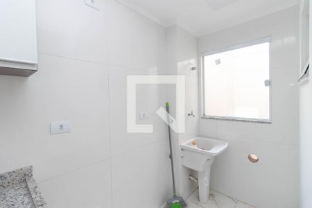 Cozinha e Área de Serviço de apartamento para alugar com 2 quartos, 46m² em Vila Mazzei, São Paulo