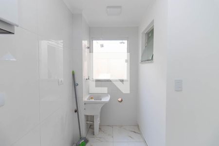 Cozinha e Área de Serviço de apartamento para alugar com 2 quartos, 46m² em Vila Mazzei, São Paulo