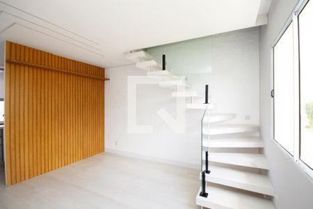 Sala de casa de condomínio para alugar com 2 quartos, 60m² em Chácara Ondas Verdes, Cotia