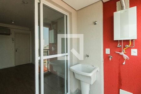 Varanda e Área de Serviço  de apartamento para alugar com 2 quartos, 40m² em Vila Aricanduva, São Paulo