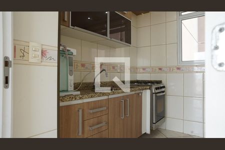 Cozinha de apartamento para alugar com 3 quartos, 68m² em Vila das Bandeiras, Guarulhos