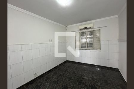 Quarto de casa para alugar com 2 quartos, 100m² em Olinda, Nilópolis