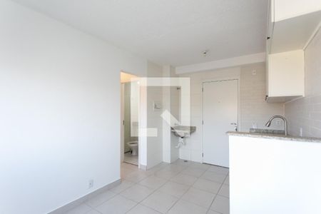 Sala/Cozinha  de apartamento para alugar com 2 quartos, 32m² em Colônia (zona Leste), São Paulo