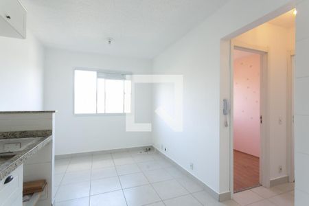 Sala/Cozinha  de apartamento para alugar com 2 quartos, 32m² em Colônia (zona Leste), São Paulo