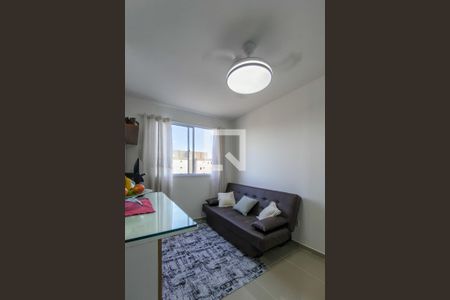 Sala de apartamento para alugar com 2 quartos, 43m² em Vila Sonia, Praia Grande