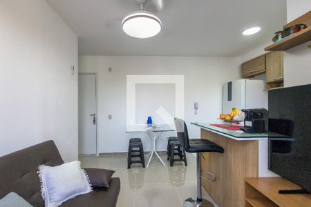 Sala de apartamento para alugar com 2 quartos, 43m² em Vila Sonia, Praia Grande