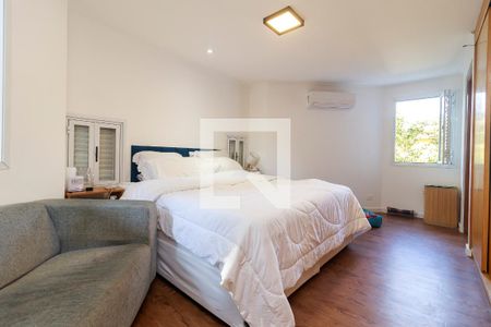 Suíte 1 de casa para alugar com 4 quartos, 270m² em Jardim Petropolis, São Paulo