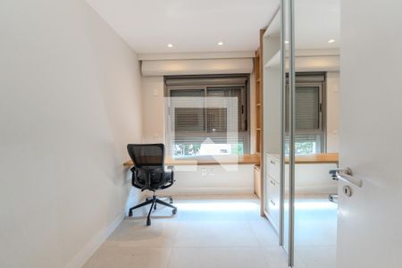 Quarto 1 de apartamento à venda com 2 quartos, 70m² em Jardins, São Paulo