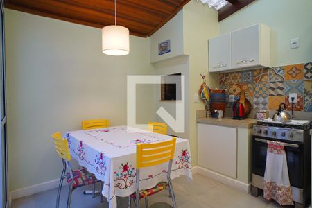 Cozinha  de casa à venda com 2 quartos, 94m² em Morro Santana, Porto Alegre