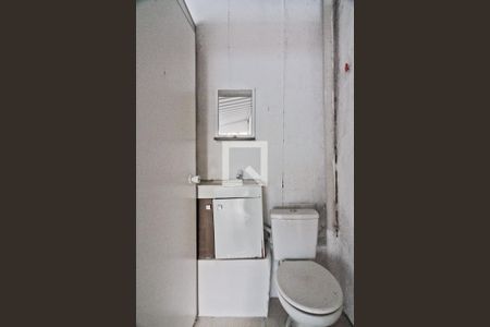 Lavabo de casa para alugar com 3 quartos, 250m² em Jardim Libano, São Paulo