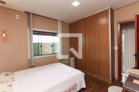 Suite de casa à venda com 3 quartos, 160m² em Conjunto Agua Branca, Contagem