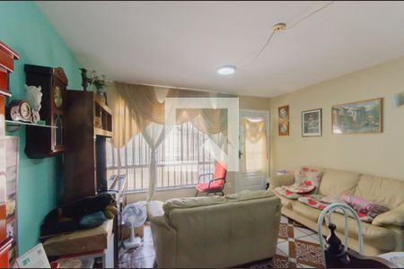 Sala de casa à venda com 4 quartos, 200m² em Jardim Nossa Senhora Aparecida, São Paulo