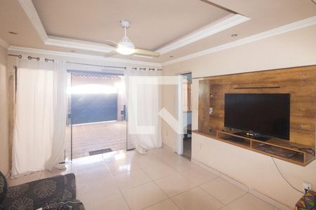 Sala de casa para alugar com 2 quartos, 80m² em Paciência, Rio de Janeiro
