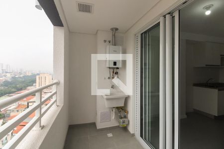 Varanda e Área de Serviço  de apartamento para alugar com 2 quartos, 41m² em Vila Centenario, São Paulo