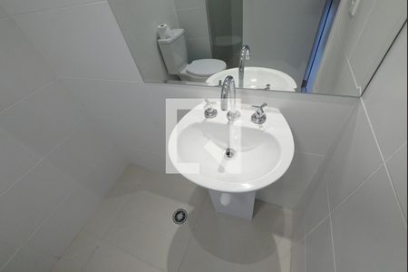 Banheiro de kitnet/studio para alugar com 1 quarto, 24m² em Vila Mariana, São Paulo