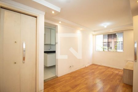 Sala de apartamento para alugar com 2 quartos, 41m² em Vila Regina, São Paulo