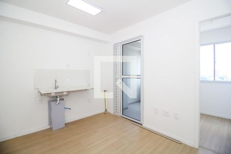 Sala / Cozinha de apartamento para alugar com 2 quartos, 30m² em Água Branca, São Paulo