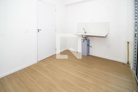 Sala / Cozinha de apartamento para alugar com 2 quartos, 30m² em Água Branca, São Paulo