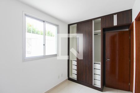 Suíte de apartamento para alugar com 3 quartos, 150m² em Planalto, Belo Horizonte