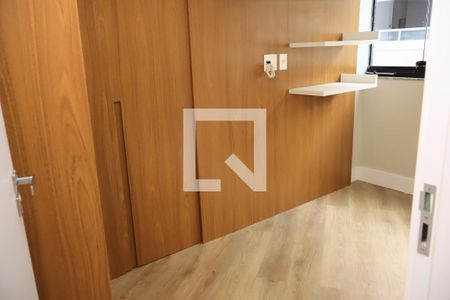 Quarto 1 de apartamento para alugar com 2 quartos, 68m² em Alphaville I, Salvador