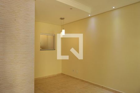 Sala de casa de condomínio à venda com 2 quartos, 65m² em Vila Regina, São Paulo