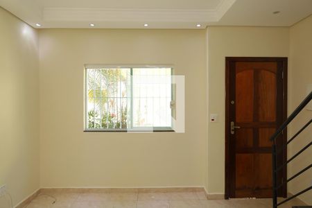 Sala de casa de condomínio à venda com 2 quartos, 65m² em Vila Regina, São Paulo