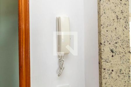 Sala de apartamento para alugar com 2 quartos, 70m² em Olaria, Rio de Janeiro