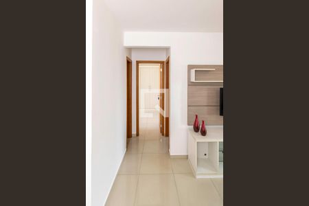 Sala de apartamento para alugar com 2 quartos, 70m² em Olaria, Rio de Janeiro