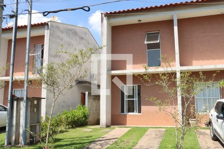 Casa de Condomínio para alugar com 2 quartos, 120m² em Caiapia, Cotia