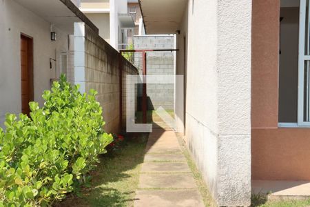 Casa de Condomínio para alugar com 2 quartos, 120m² em Caiapia, Cotia