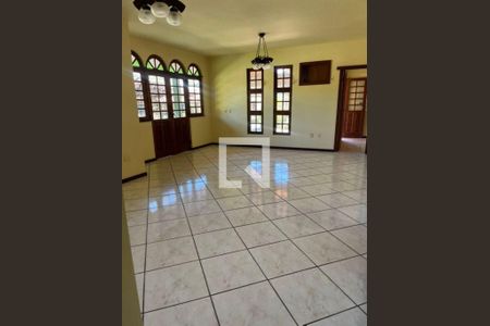 Casa à venda com 4 quartos, 198m² em Várzea das Moças, Niterói